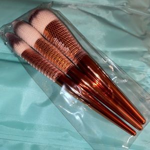 Alamar brushes